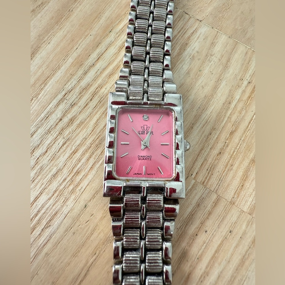 Jean Paul ladies pink silver tone diamond watch NEW BATTERY